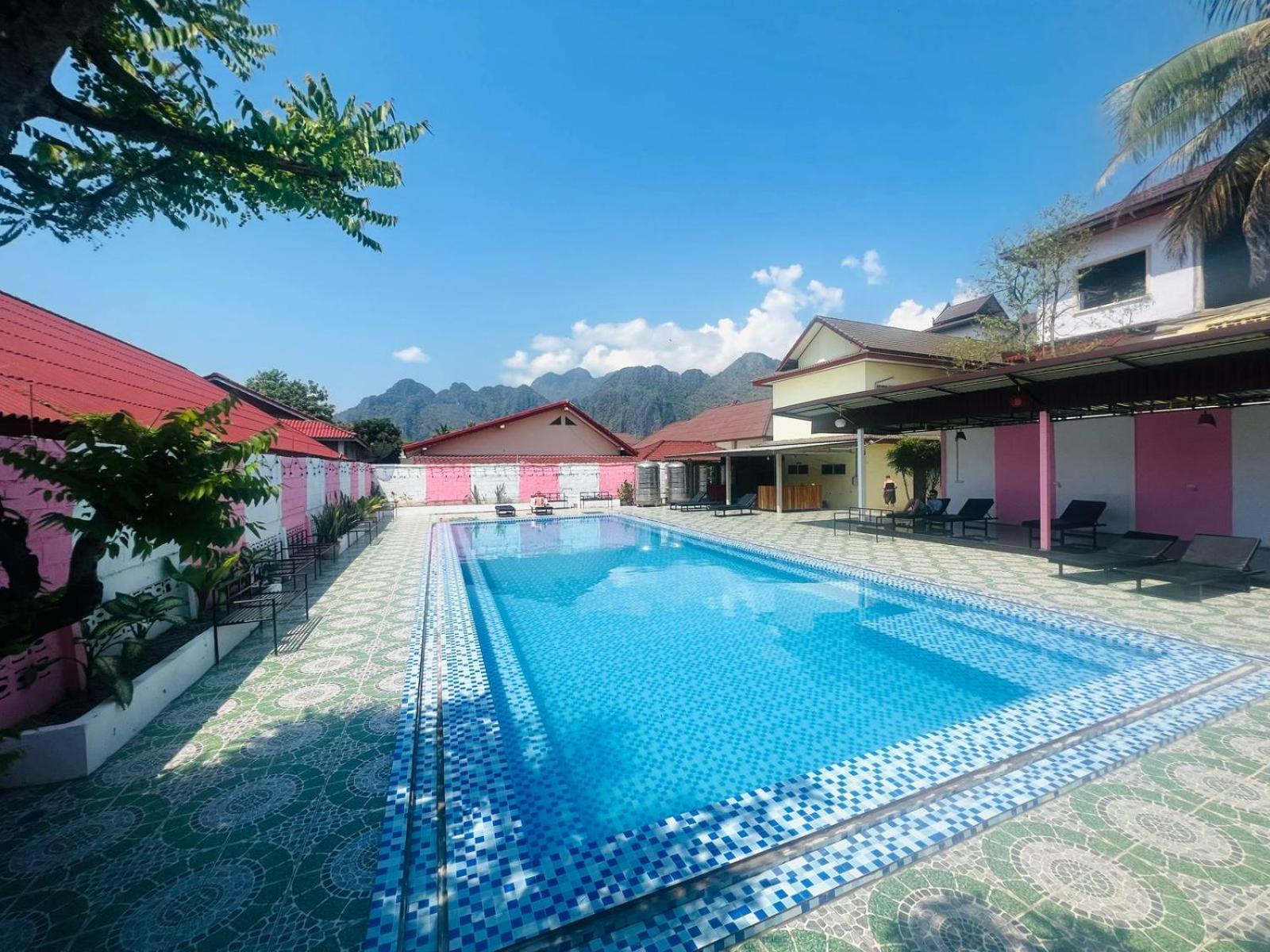 Khampaseuth Hotel Vang Vieng Exterior photo