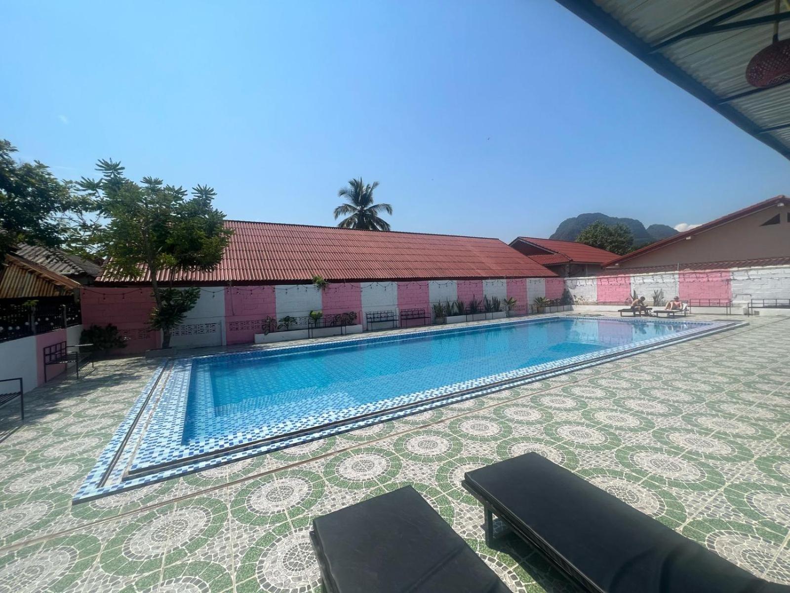 Khampaseuth Hotel Vang Vieng Exterior photo