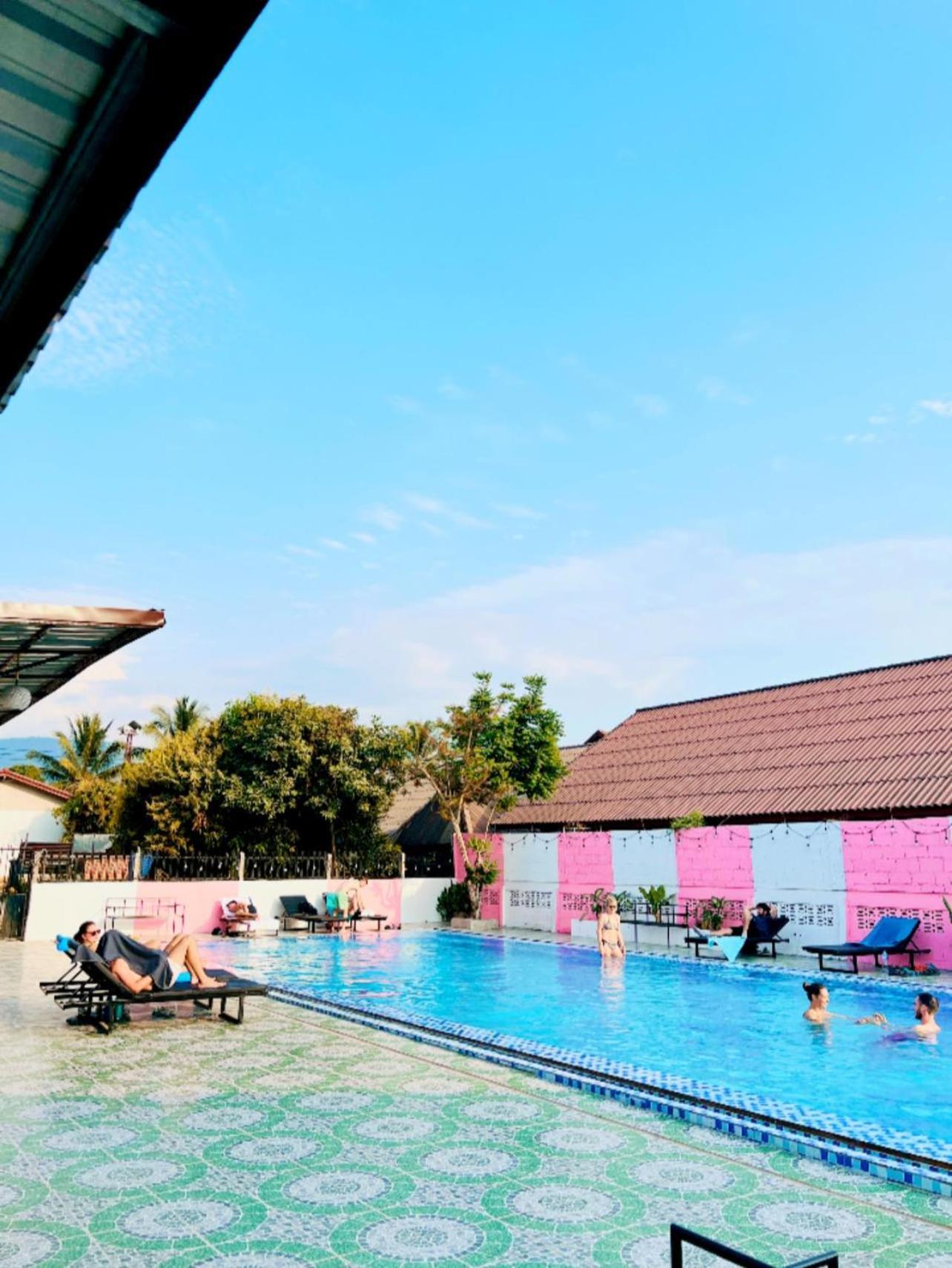 Khampaseuth Hotel Vang Vieng Exterior photo