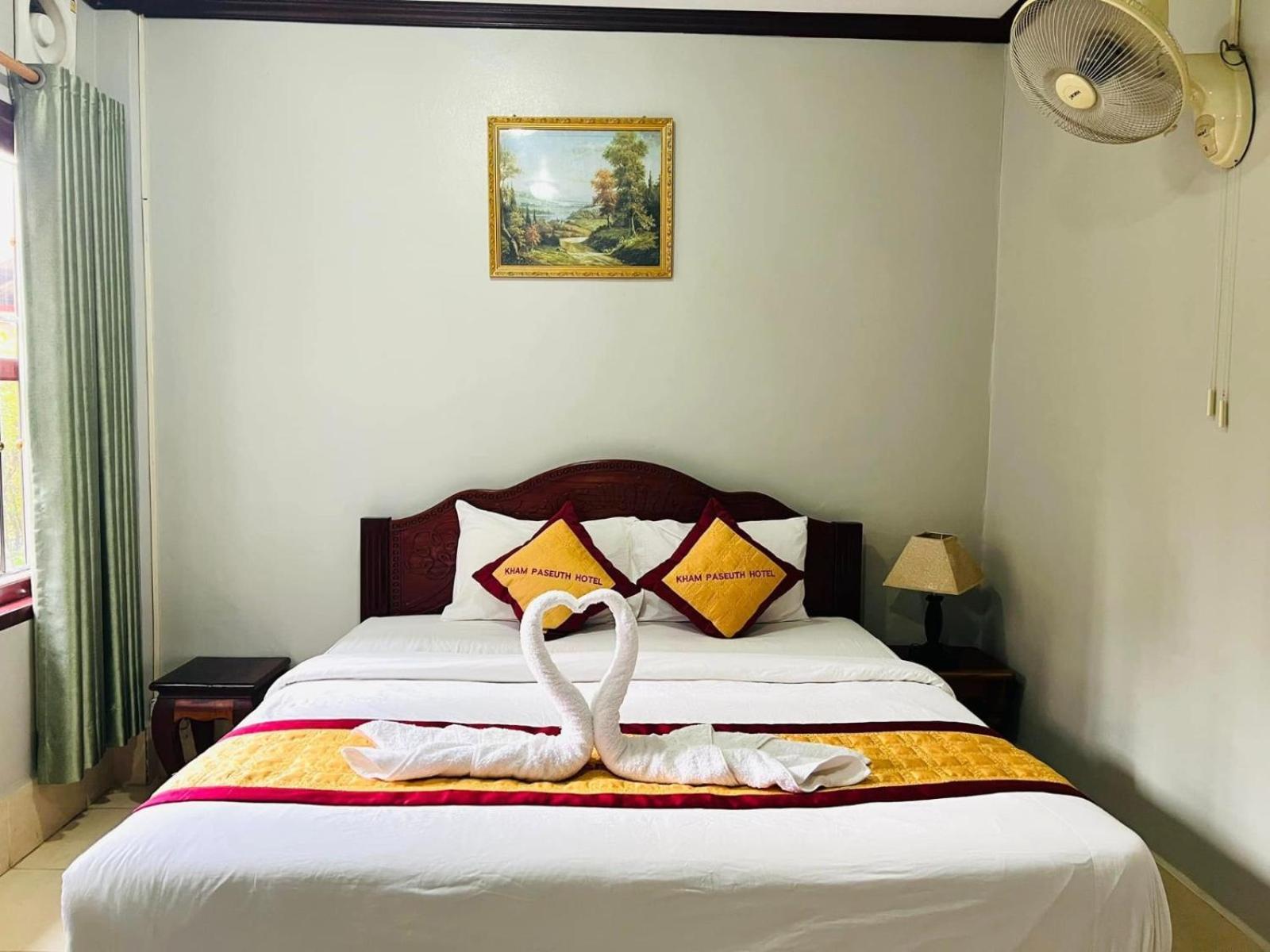 Khampaseuth Hotel Vang Vieng Exterior photo